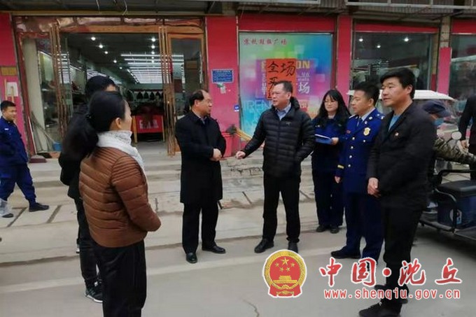 副县长张锐暗访乡镇沿街门店消防安全治理工作-沈丘县