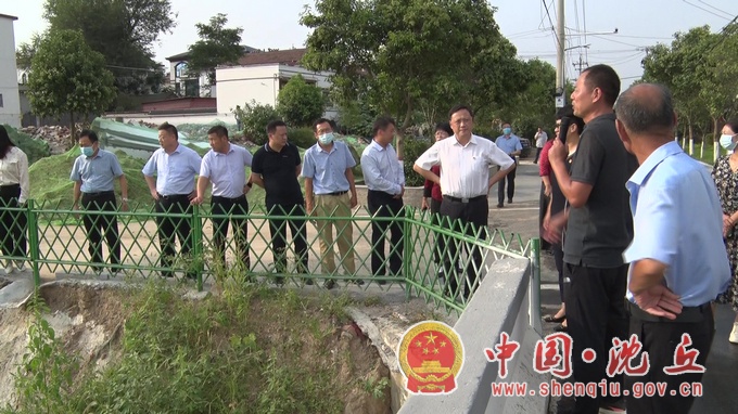 淮阳区考察团到我县2.jpg