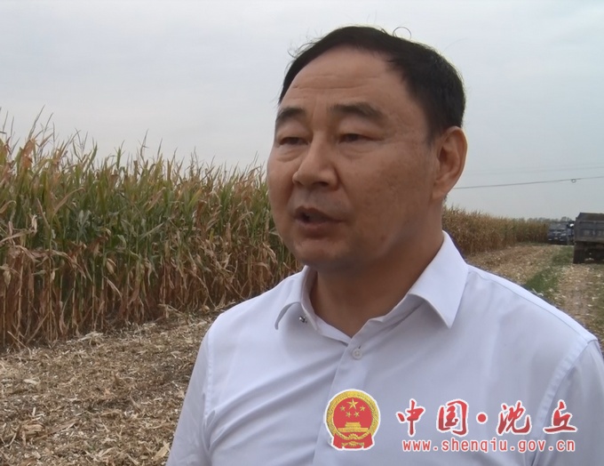 【2021-9-27】农业机械化力秋收 确保秋粮颗粒归仓.jpg