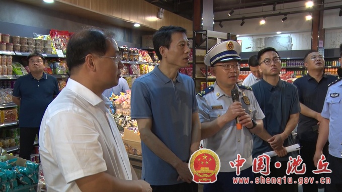【2021-9-27】何洪涛带队观摩白集镇沿街门店消防隐患整治和消安委实体化运行工作开展情况 (1).jpg