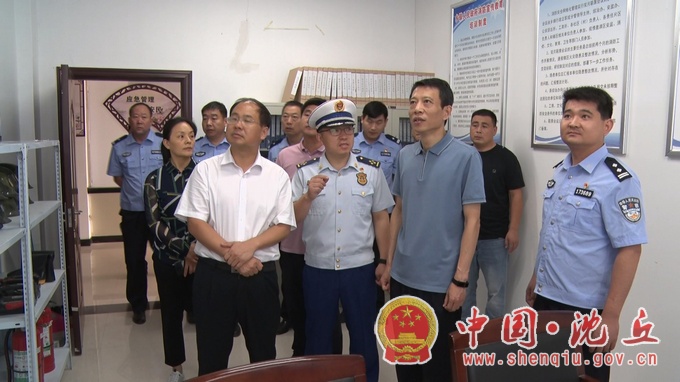 【2021-9-27】何洪涛带队观摩白集镇沿街门店消防隐患整治和消安委实体化运行工作开展情况 (3).jpg