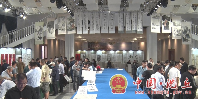 【2021-9-30】县政协举办迎国庆书画展 (1).jpg