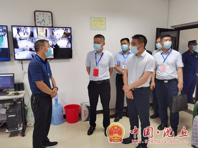 【2022-6-23】省教育厅二级巡视员杨光到我县巡视中招考试工作 (2).jpg