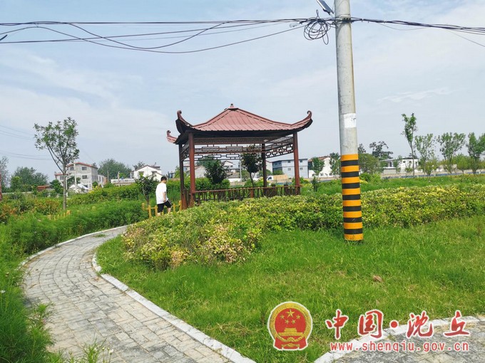 白集村：“议事会”为人居环境整治“提速”2.jpg
