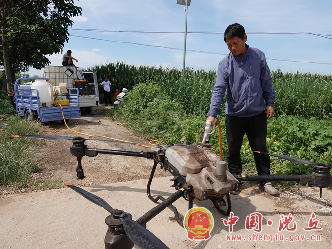 【2022-8-16】周营镇：无人机助力秋粮高产丰收 (4).jpg