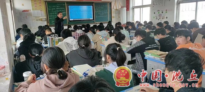 【2022-11-17】风华学校：掀起学习贯彻党的二十大精神热潮（1）.jpg