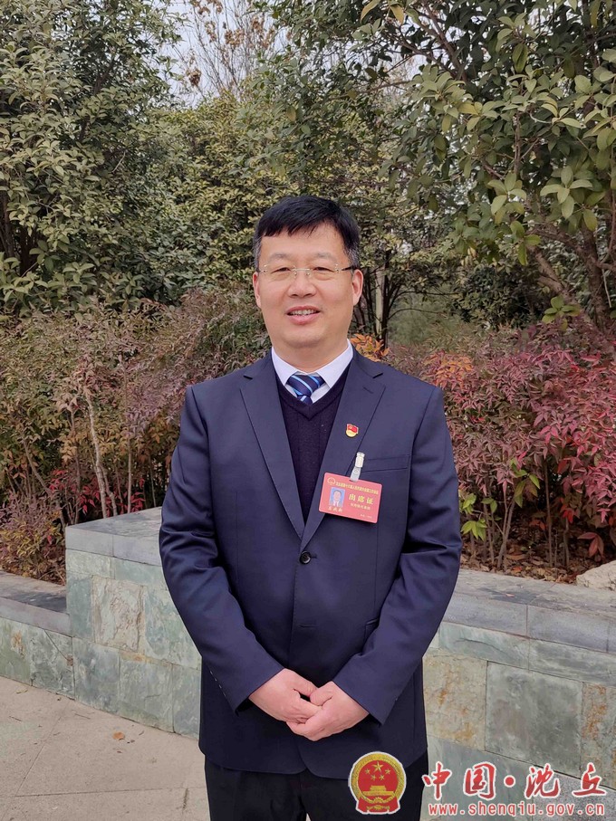 吕战新.jpg