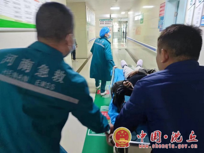 暖心事！业主突发疾病，物业倾心相助1.jpg