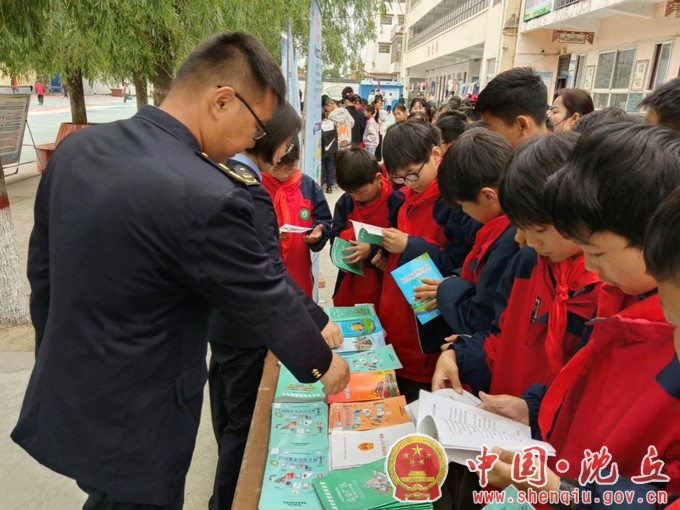 槐店镇中心学校开展防灾减灾日主题教育系列活动（2）.jpg