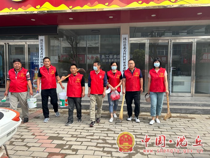 槐店镇北关社区：“清洁行动”让老城区“靓”起来1.jpg