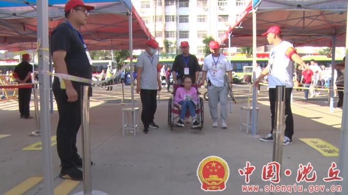 “绿色通道”助残疾考生顺利参加高考（2）.jpg