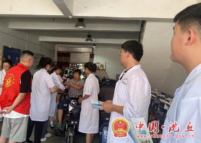 “爱心义诊”送到群众家门口.jpg