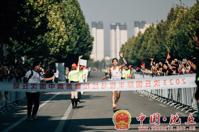 【2023-10-15】2023沈丘国际半程马拉松暨善跑中国沈丘站鸣枪开跑（7）.jpg