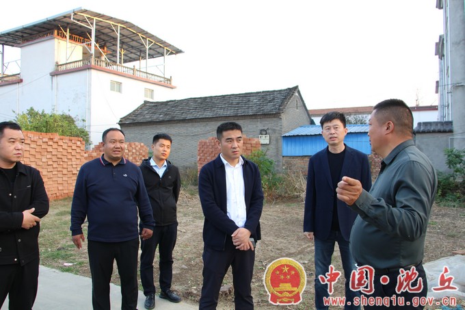 【2023-11-10】余长坤到部分乡镇调研软弱涣散村整治工作（2）.jpg