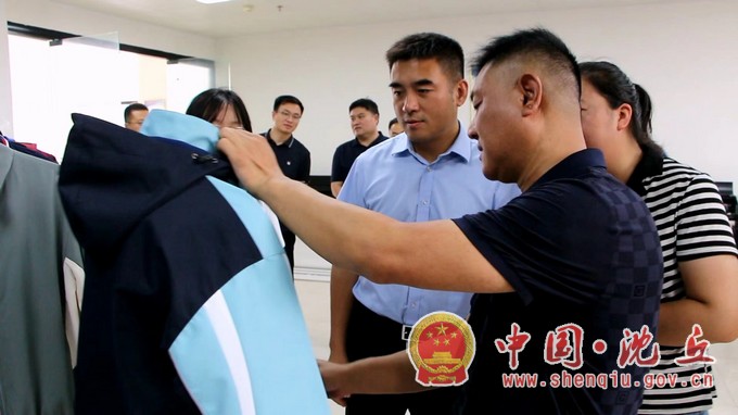 余长坤深入企业开展助企调研活动2.jpg
