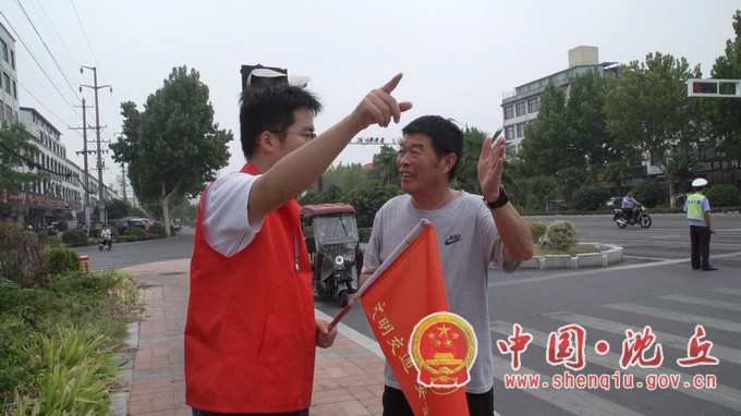 交通劝导不停歇 助力文明安全行1.jpg