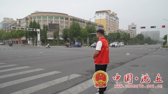 交通劝导不停歇 助力文明安全行4.jpg