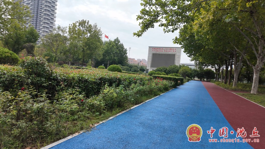 国庆我在岗——园林工人：用心用情呵护城市绿色1.jpg