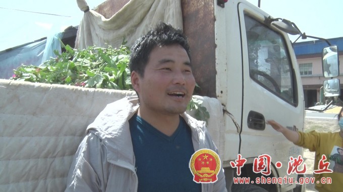 【2021-5-3】订单西瓜获丰收 瓜农个个乐开怀 (1).jpg