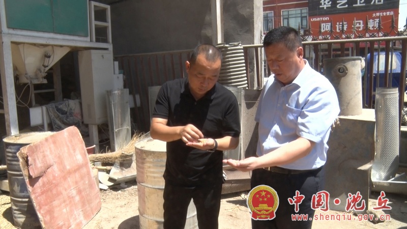 【2021-6-9】副县长严坤带队督导乡镇“三夏”麦场防火工作开展情况 (3).jpg
