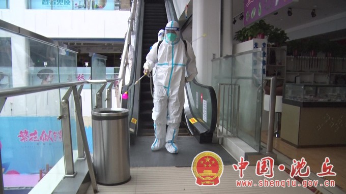 【2022-5-16】全面消杀不松懈 严守防控每一关 (1).jpg