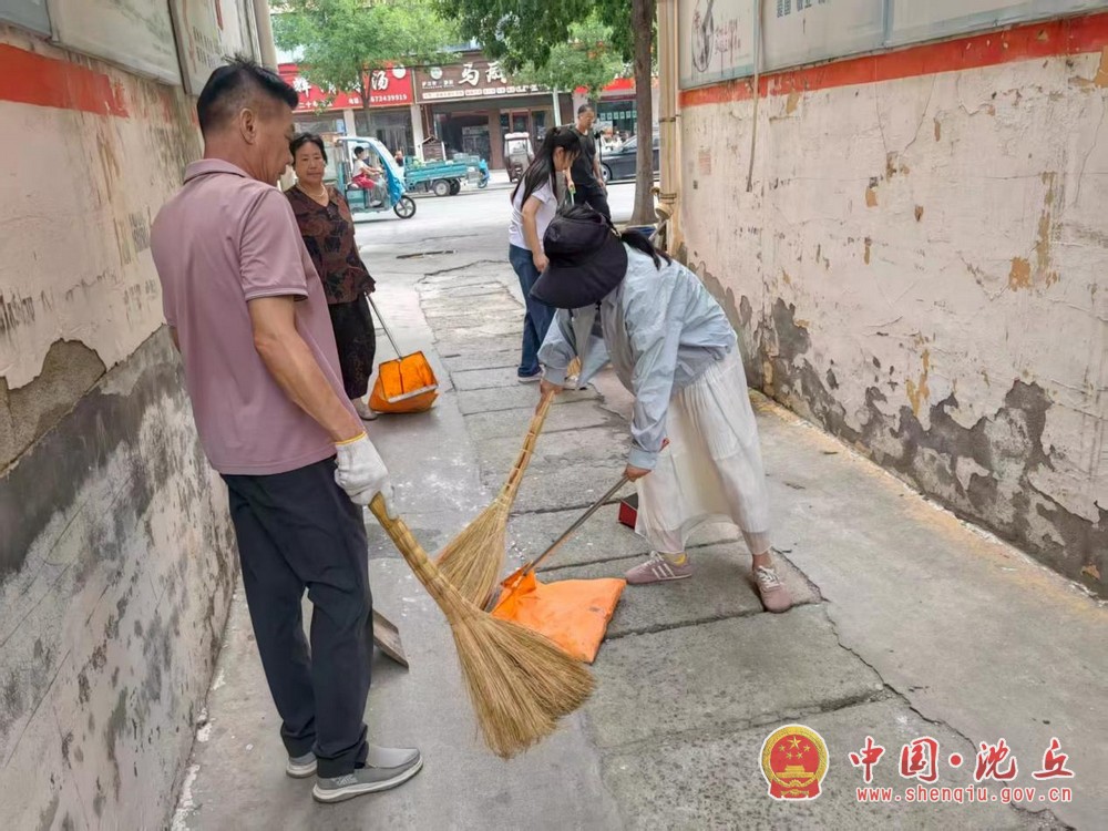 【2026-8-14】槐店回族镇:清扫办实事 环境暖民心(1).jpg 【2026-8-14】槐店回族镇:清扫办实事 环境暖民心(1).jpg